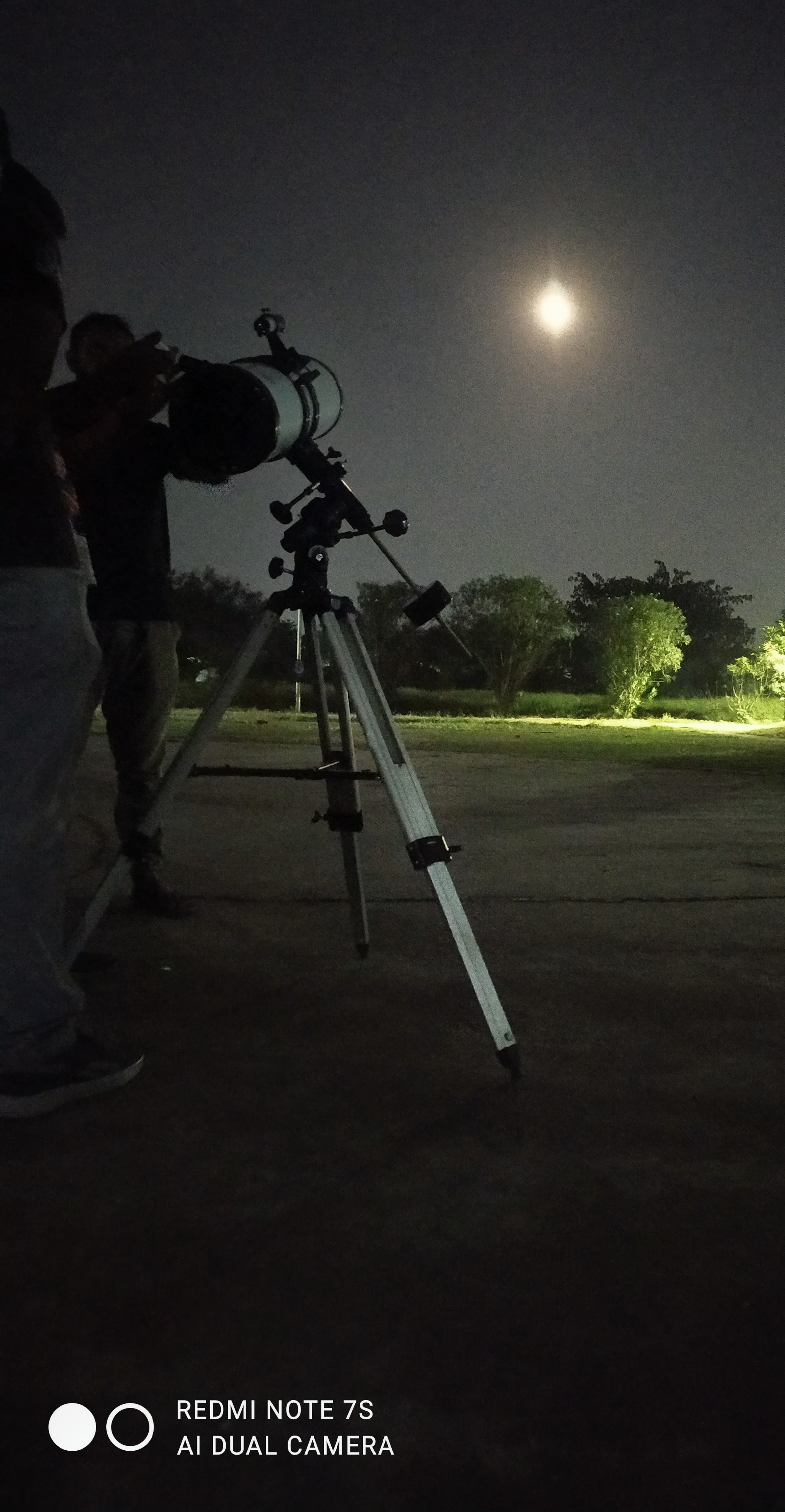 Tripod in the Dark