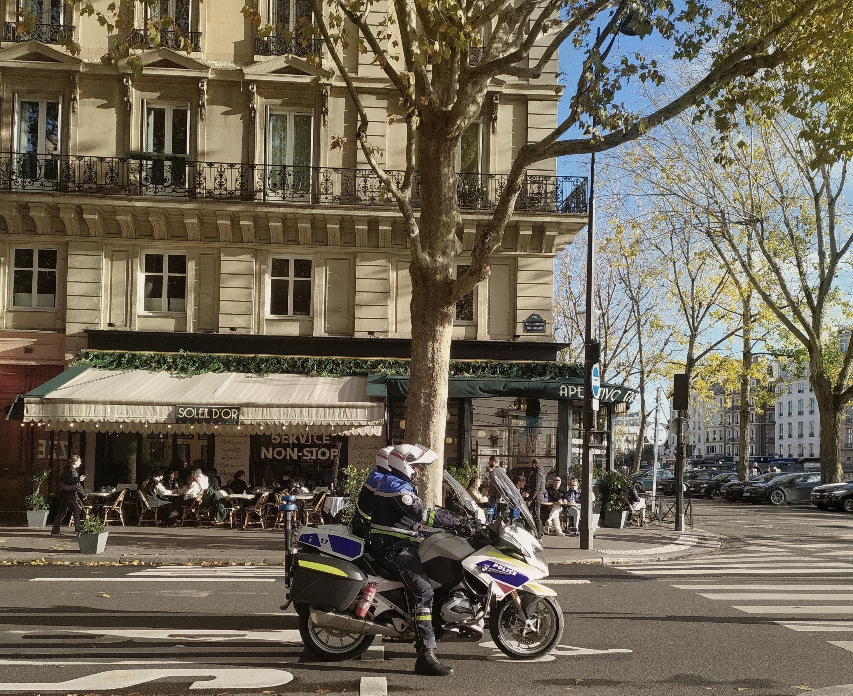 Motorbike at the Paris Corner